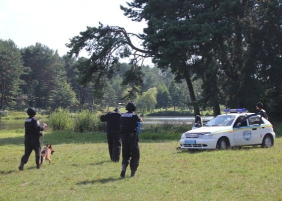 «Беркутівці» влаштували шоу в дитячому таборі. ФОТО
