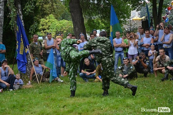 Як у Луцьку святкували День ВДВ. ФОТО