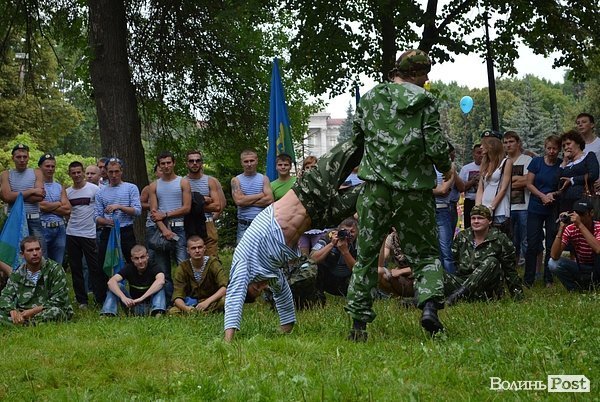 Як у Луцьку святкували День ВДВ. ФОТО