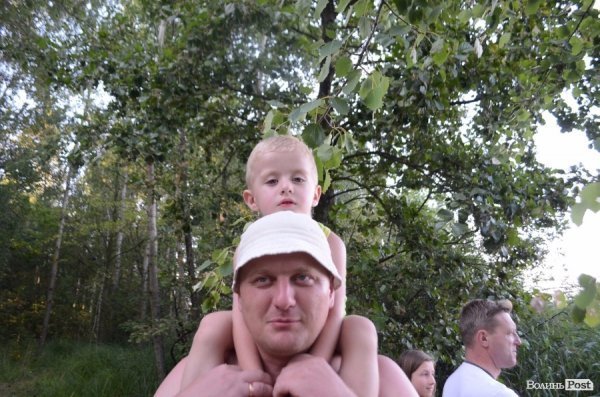 Нардеп переплив Світязь. ФОТО