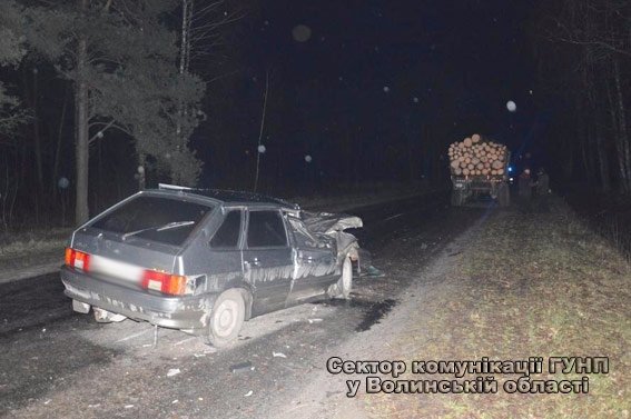 Під Любешовом нетверезий пенсіонер за кермом не розминувся з трактором. ФОТО