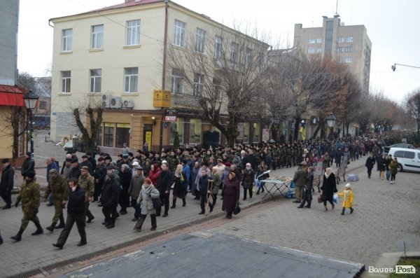 У Луцьку вшанували пам'ять жертв голодоморів. ФОТО