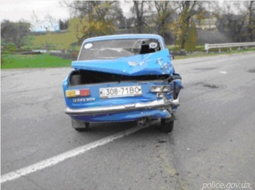 Пенсіонер на мотоциклі влетів у «Жигулі»