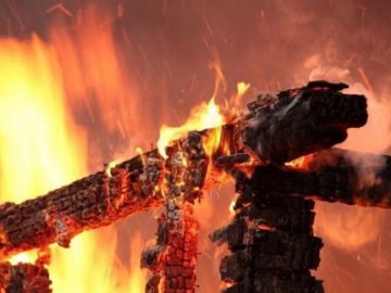 Минулої доби на Волині сталося шість пожеж: горіли будинок, лазня, дровітня