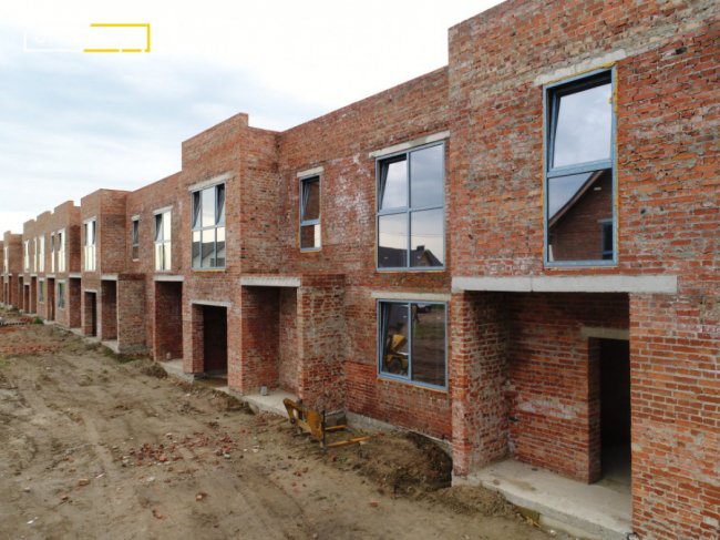 У ЖК «Струмочок» почали будувати другу секцію таунхаусів. ВІДЕОЗВІТ*