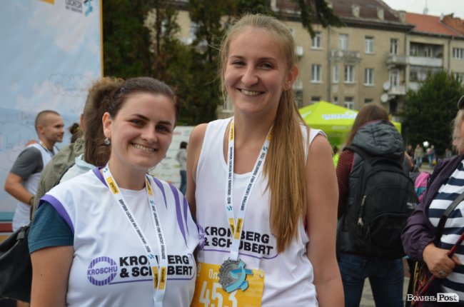 Море позитиву, блискучі результати та командна підтримка: «КроШу» взяв участь у «Luchesk Half Marathon». ФОТО*