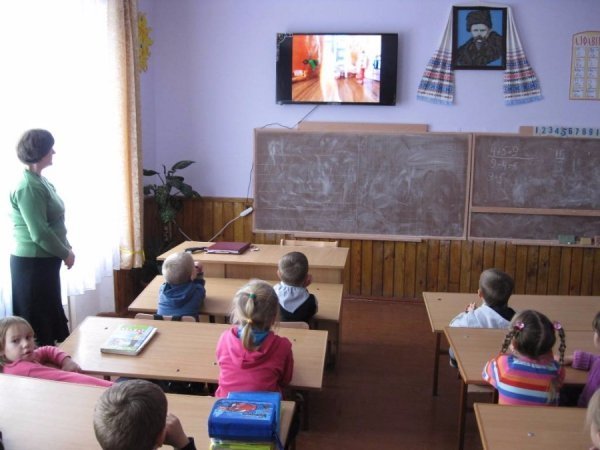 Волинські рятувальники навчали першокласників правилам безпеки