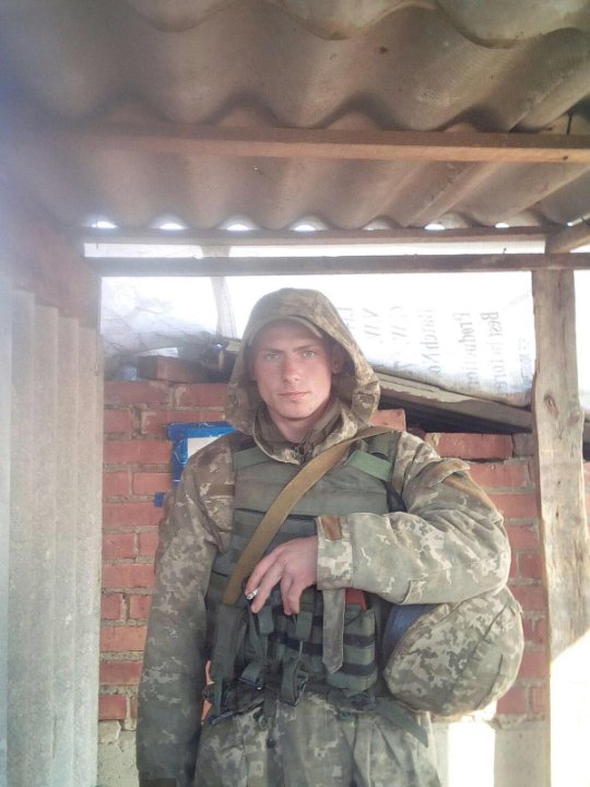 На Волині ветеран АТО сам виховує дворічного сина