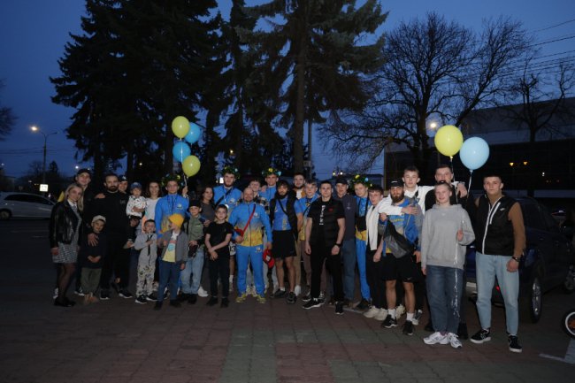 У Луцьку зустріли переможців та призерів чемпіонату Європи зі змішаних єдиноборств ММА. ФОТО