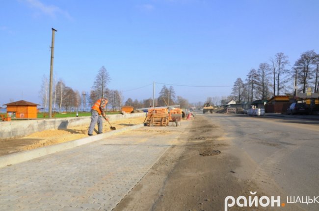 Як на Світязі «реанімують» набережну. ФОТО