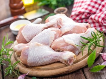 У польській курятині, яку постачали до Луцька, виявили сальмонелу 