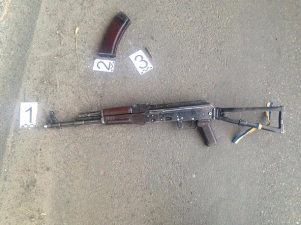 У Харкові військовий з таксі стріляв з автомата. ФОТО
