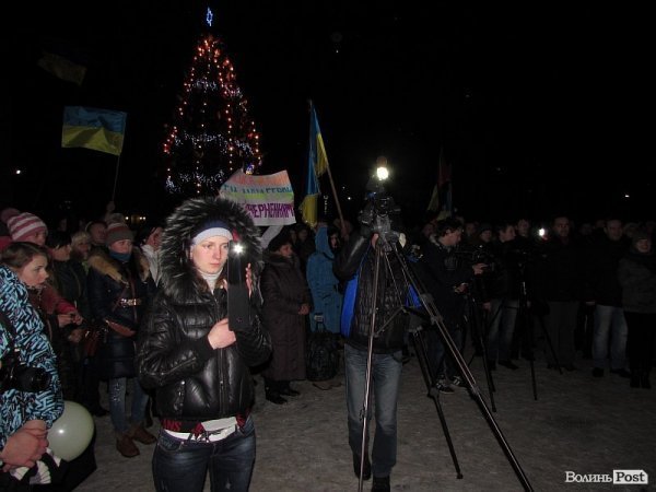 Як у Володимирі-Волинському зустрічали звільнених з полону бійців. ФОТО