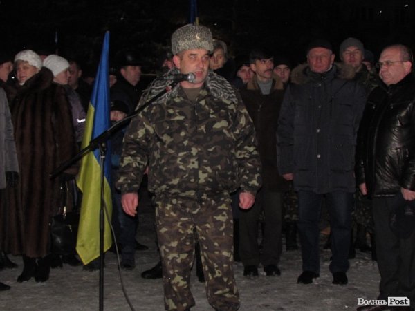 Як у Володимирі-Волинському зустрічали звільнених з полону бійців. ФОТО