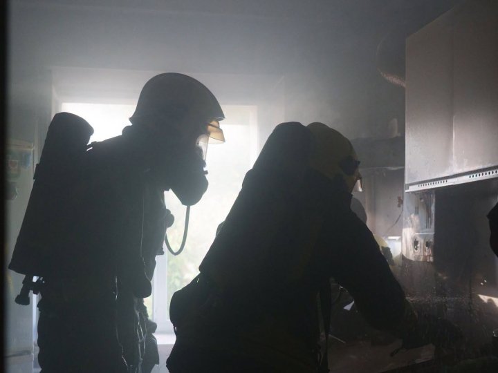 У Луцьку через свічку ледь на згоріла квартира