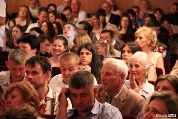 Луцьк відгуляв шкільні випускні. ФОТО