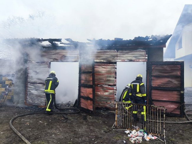 На Волині горів гараж