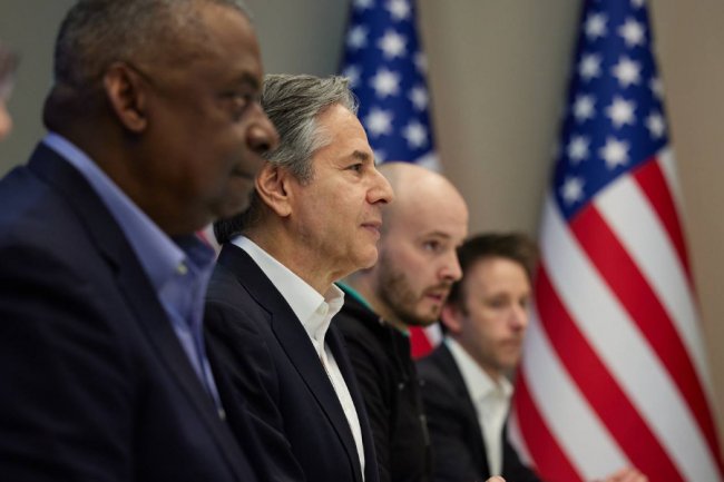 До Києва приїхали Держсекретар та міністр оборони США