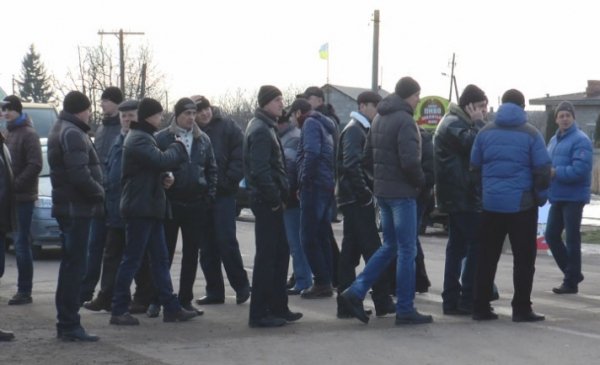 Нововолинські шахтарі продовжують страйкувати. ФОТО