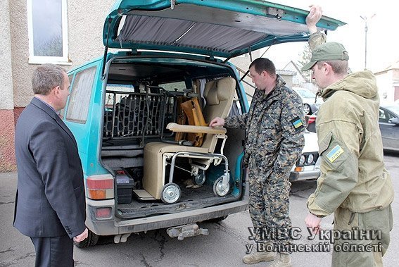 Бійці роти «Світязь» передали госпіталю ортопедичне обладнання. ФОТО