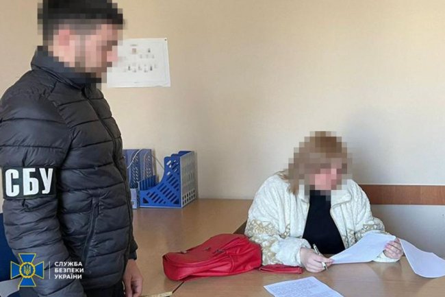 Херсонські зрадниці прикидалися вимушеними переселенками