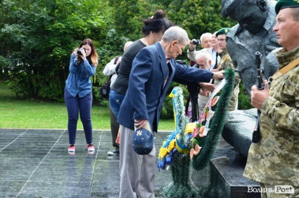 У Луцьку вшанували пам'ять героїв війни. ФОТО