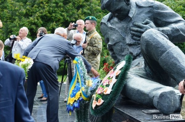 У Луцьку вшанували пам'ять героїв війни. ФОТО
