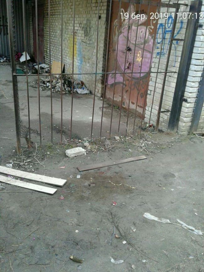 У Луцьку загидили територію за «Гостинцем». ФОТО