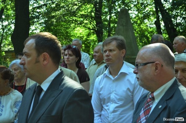 У Польщі молилися на могилах вбитих українців. ФОТО 