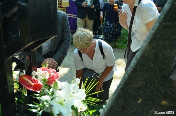 У Польщі молилися на могилах вбитих українців. ФОТО 