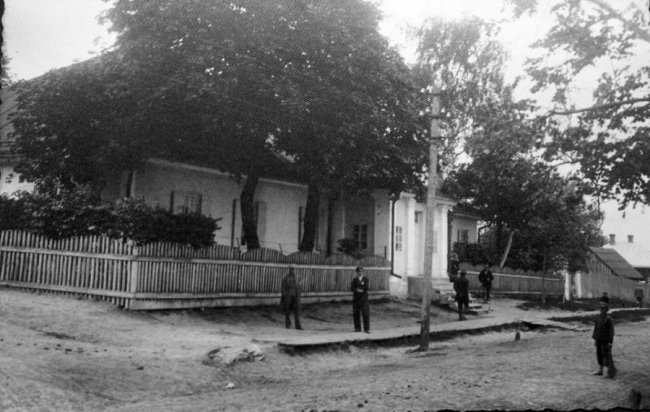 Містечко у Волинському воєводстві 90 років тому. ФОТО