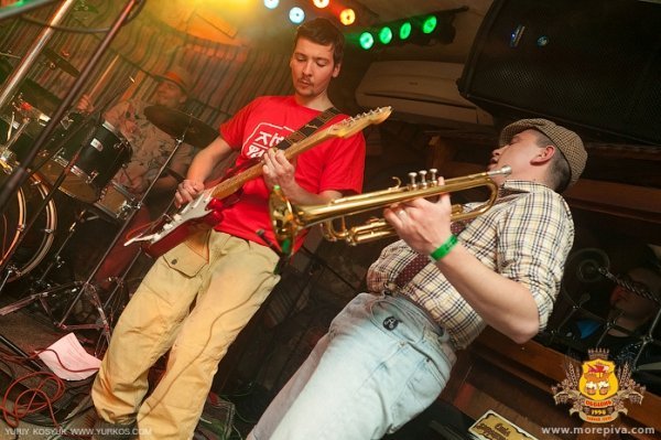 Як у Луцьку танцювали під закарпатський рок-н-рол. ФОТО