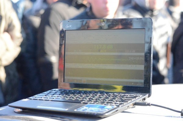 Під Луцьком відбувся чемпіонат з дрег-рейсингу. ФОТО