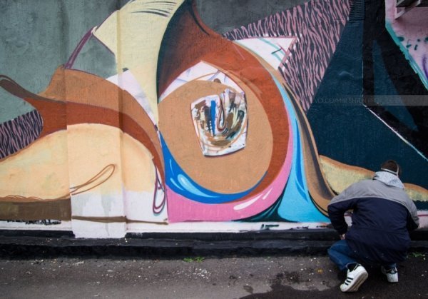 Художник, який обмалював Луцьк котами, завершив равлика. ФОТО