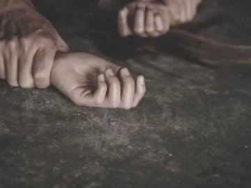 Судитимуть 20-річного російського військового, який ґвалтував медсестру на Київщині 