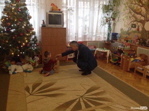 Вихованці будинку дитини отримали подарунки від Святих Миколаїв