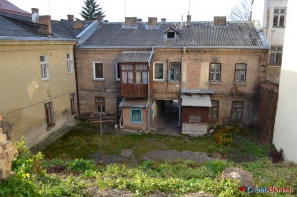 «За стінами» луцької вулиці Лесі Українки. ФОТО