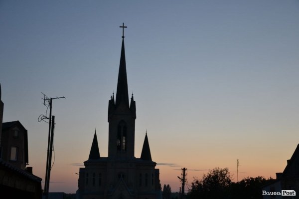 До Дня міста. Вечірній Луцьк. ФОТО