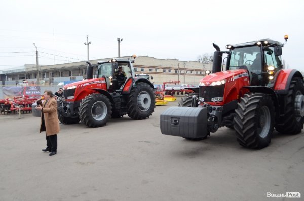 Хто купить трактор Massey Ferguson – поїде на халяву на «Євро-2016». ФОТО