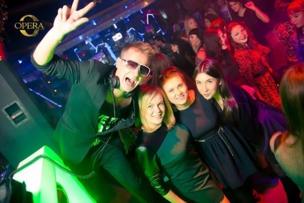 Фото з вечірки в клубі Opera