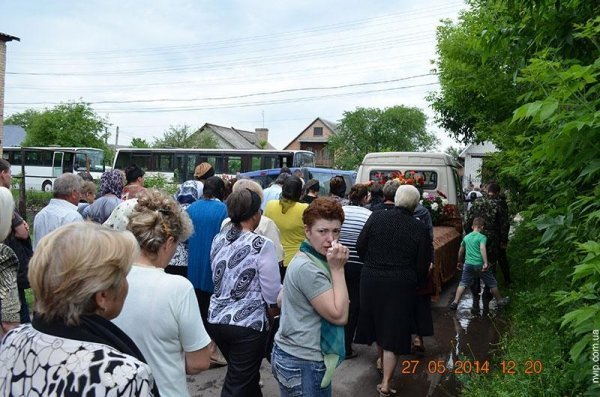 Поховали загиблого під Волновахою нововолинця. ФОТО. ВІДЕО