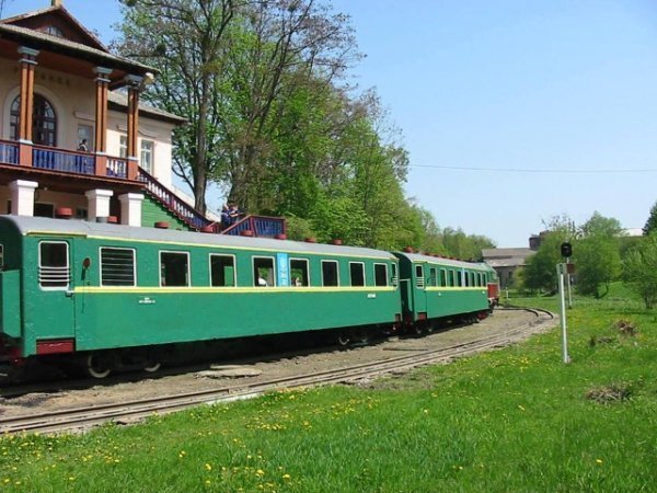 Луцька дитяча залізниця - від моменту відкриття до сьогодні. ФОТО
