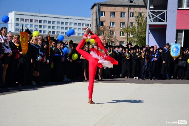 Більше тисячі першокурсників посвятили у студенти СНУ. ФОТО