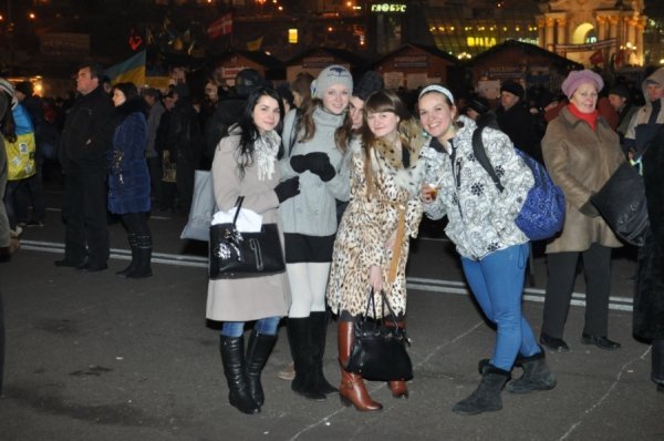 Красуні Євромайдану. ФОТО