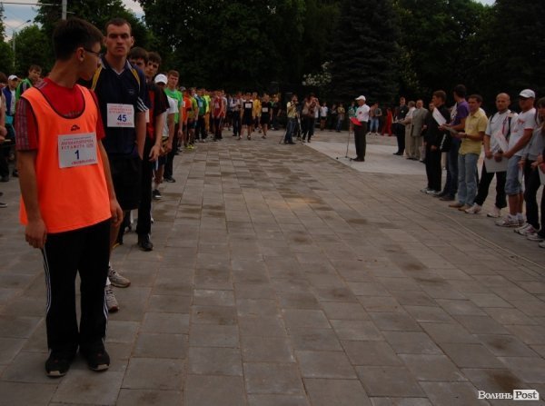 Естафету до Дня Перемоги виграли студенти «України»