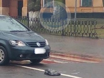 У волинському місті на переході збили людину