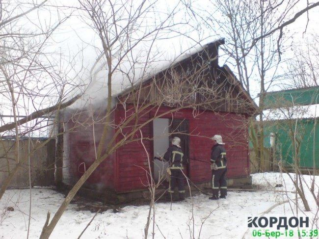 У місті на Волині – пожежа на стадіоні. ФОТО