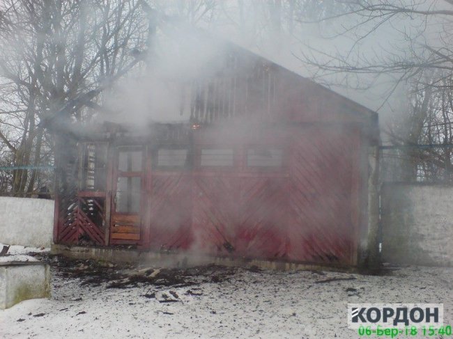 У місті на Волині – пожежа на стадіоні. ФОТО