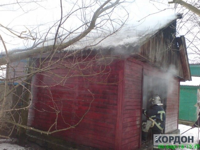 У місті на Волині – пожежа на стадіоні. ФОТО
