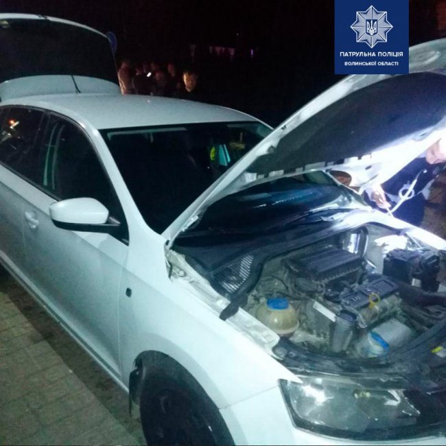 У Луцьку вночі патрульні виявили двох небезпечних чоловіків